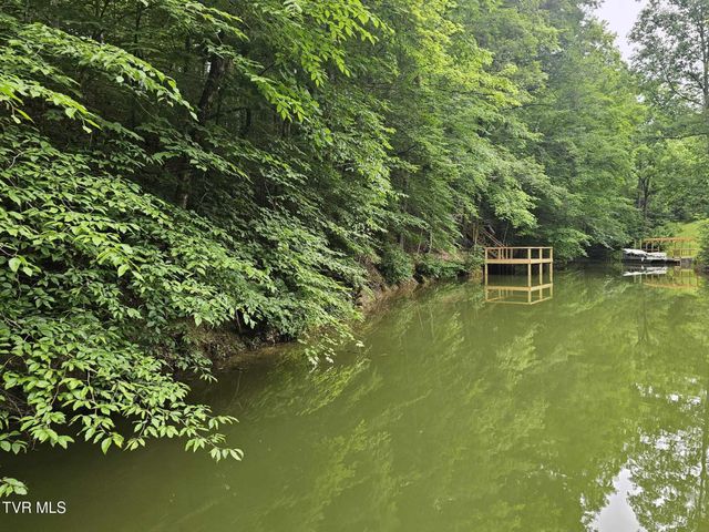 2264 Devault Bridge Road, Piney Flats, TN 37686
