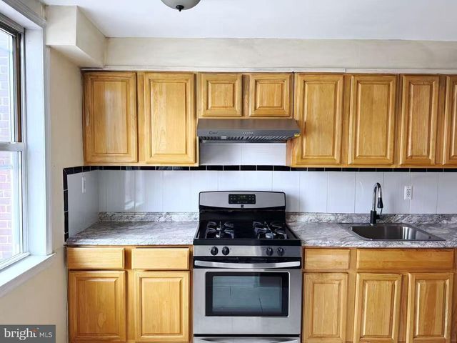 2221 LONGSHORE AVE, Philadelphia, PA 19149