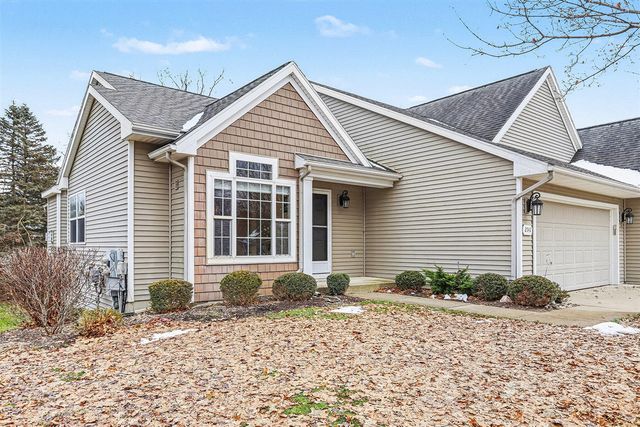 2141 Gray Oak Cove, Portage, MI 49024