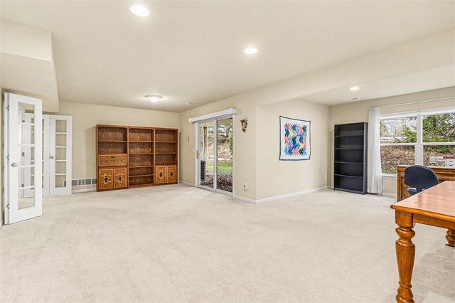 2141 Gray Oak Cove, Portage, MI 49024