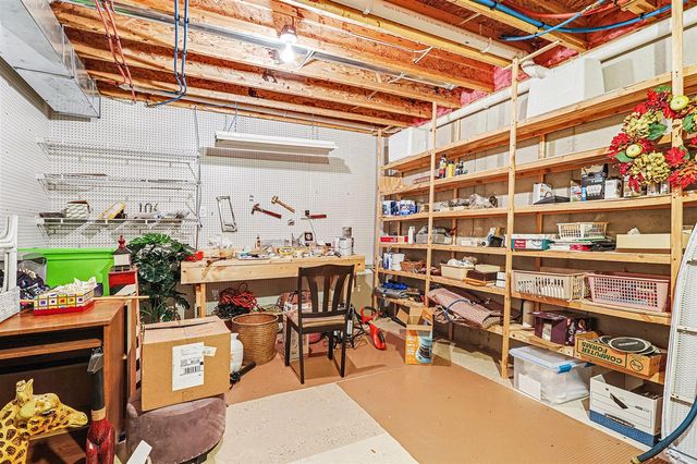 2141 Gray Oak Cove, Portage, MI 49024