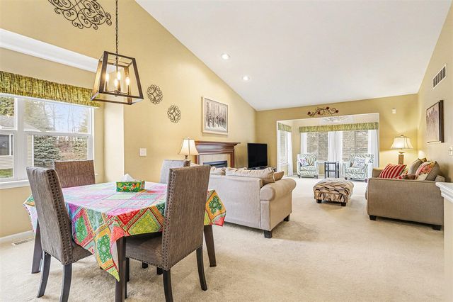 2141 Gray Oak Cove, Portage, MI 49024