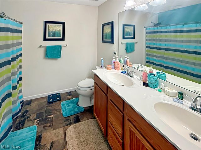 6138 E Meadow Farm Lane, Lorain, OH 44053