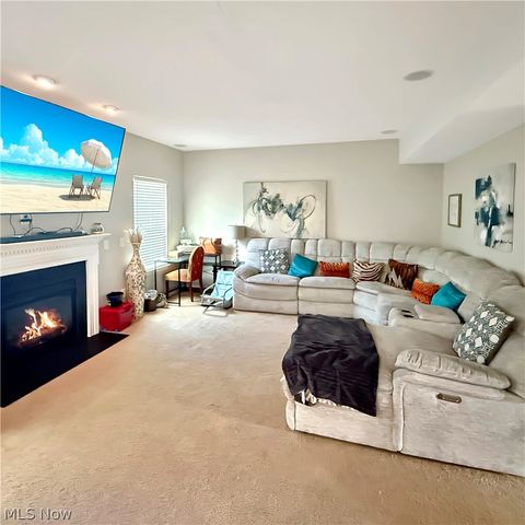 6138 E Meadow Farm Lane, Lorain, OH 44053