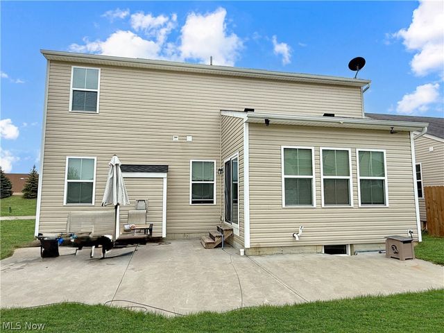 6138 E Meadow Farm Lane, Lorain, OH 44053