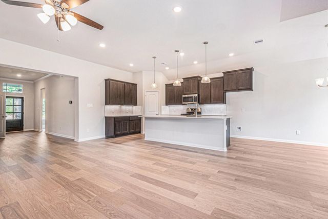 11739 Oakwood Ranch, Willis, TX 77378