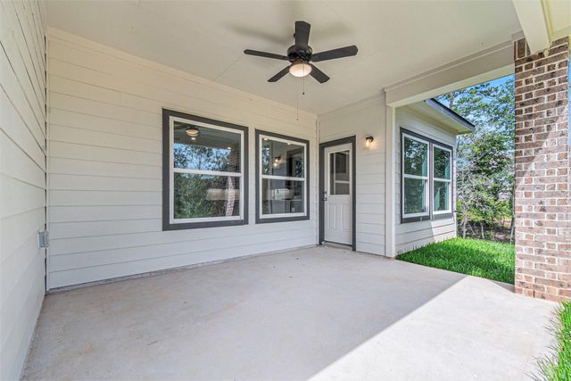 11739 Oakwood Ranch, Willis, TX 77378
