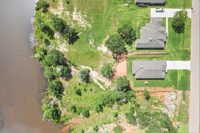 11739 Oakwood Ranch, Willis, TX 77378