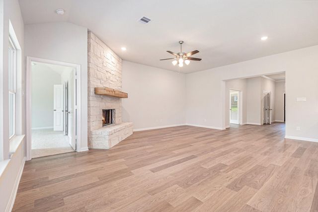 11739 Oakwood Ranch, Willis, TX 77378