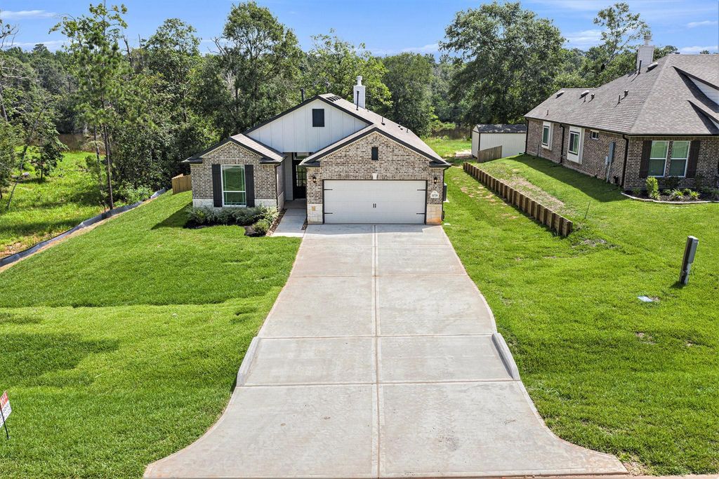 11739 Oakwood Ranch, Willis, TX 77378