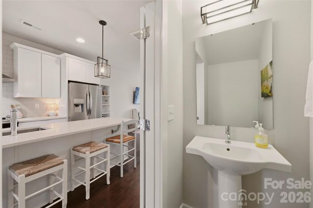 1747 Cannon View Lane, Charlotte, NC 28208