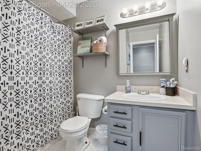 29011 Oakmont Drive, Chesterfield Township, MI 48051