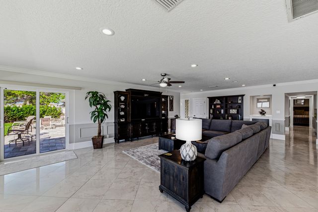 1625 Thumb Point Drive, Fort Pierce, FL 34949