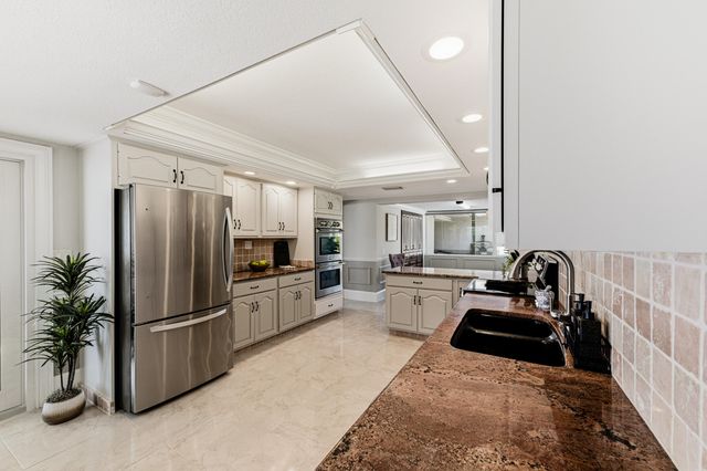 1625 Thumb Point Drive, Fort Pierce, FL 34949