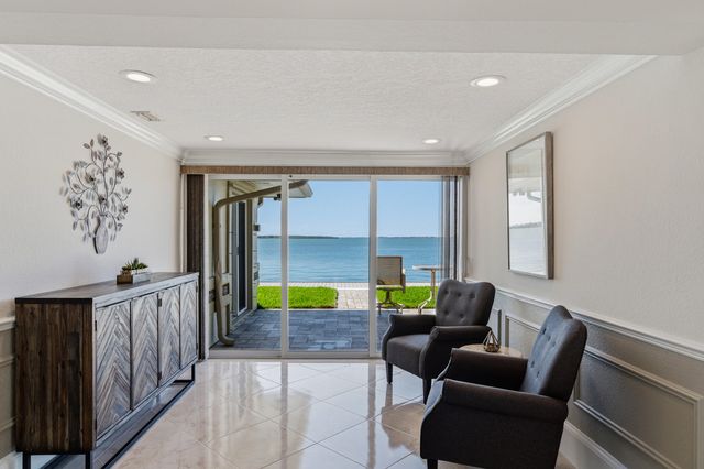 1625 Thumb Point Drive, Fort Pierce, FL 34949