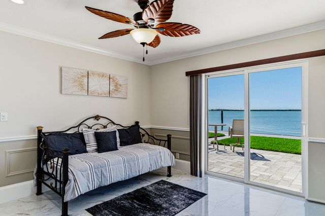 1625 Thumb Point Drive, Fort Pierce, FL 34949