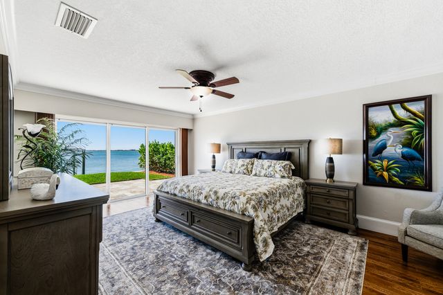 1625 Thumb Point Drive, Fort Pierce, FL 34949