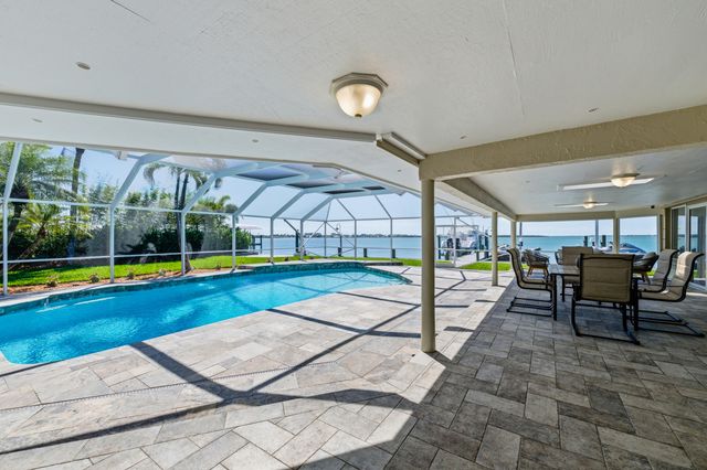 1625 Thumb Point Drive, Fort Pierce, FL 34949