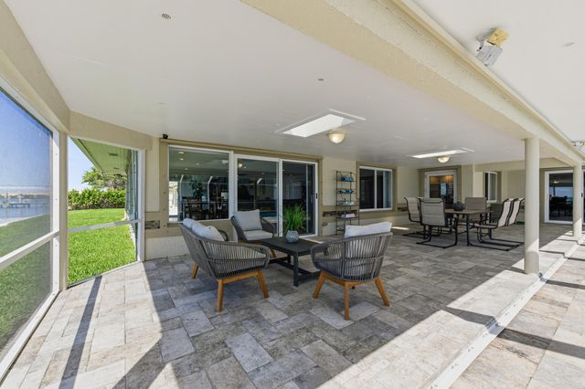 1625 Thumb Point Drive, Fort Pierce, FL 34949