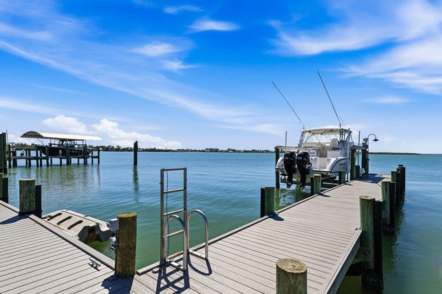 1625 Thumb Point Drive, Fort Pierce, FL 34949