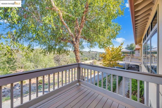 13700 Clements Rd, Groveland, CA 95321