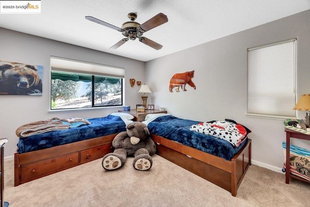 13700 Clements Rd, Groveland, CA 95321