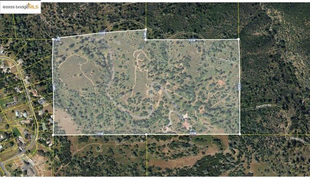 13700 Clements Rd, Groveland, CA 95321