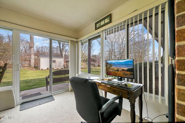 3402 Amoyee Drive, Johnson City, TN 37601