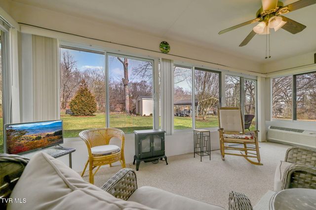 3402 Amoyee Drive, Johnson City, TN 37601