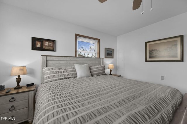 3402 Amoyee Drive, Johnson City, TN 37601