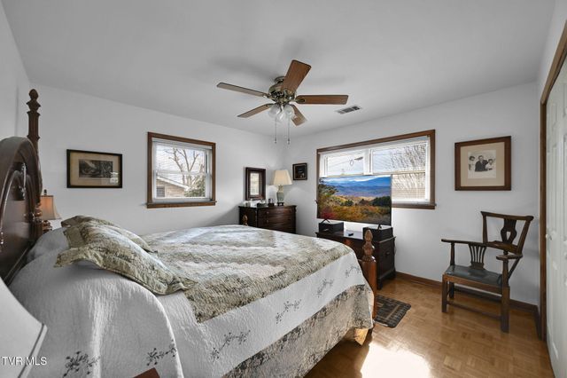 3402 Amoyee Drive, Johnson City, TN 37601