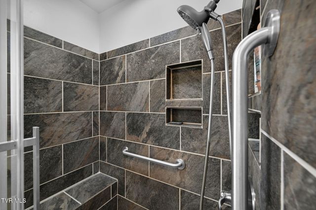 3402 Amoyee Drive, Johnson City, TN 37601