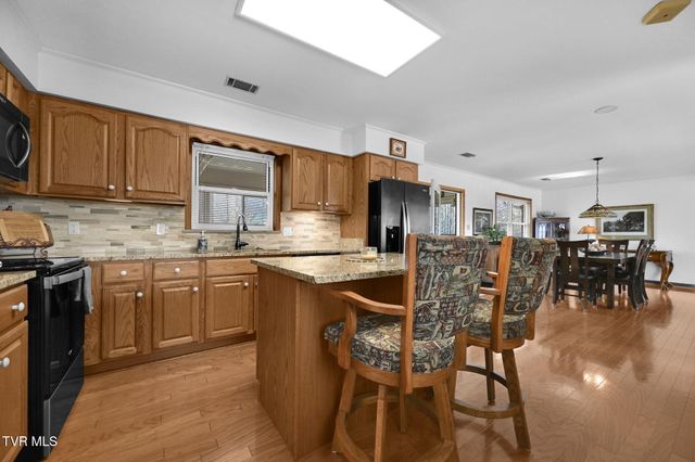 3402 Amoyee Drive, Johnson City, TN 37601