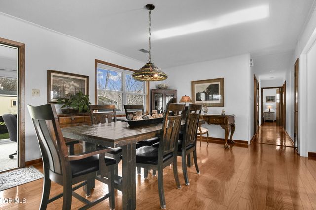 3402 Amoyee Drive, Johnson City, TN 37601