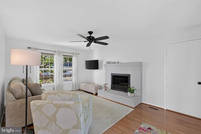 13520 SPINNING WHEEL DR, Germantown, MD 20874