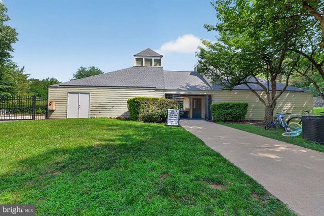 13520 SPINNING WHEEL DR, Germantown, MD 20874
