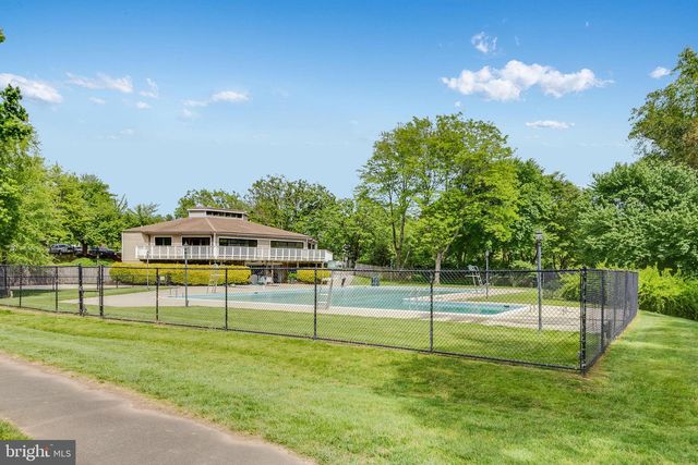 13520 SPINNING WHEEL DR, Germantown, MD 20874