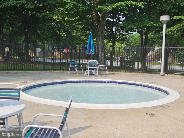 13520 SPINNING WHEEL DR, Germantown, MD 20874