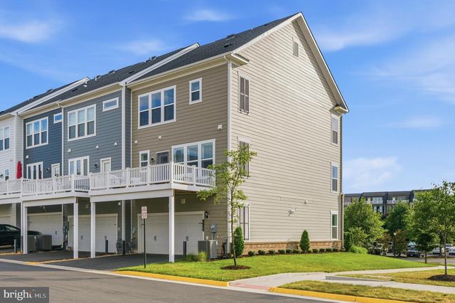17300 TURNSTONE DR, Dumfries, VA 22026