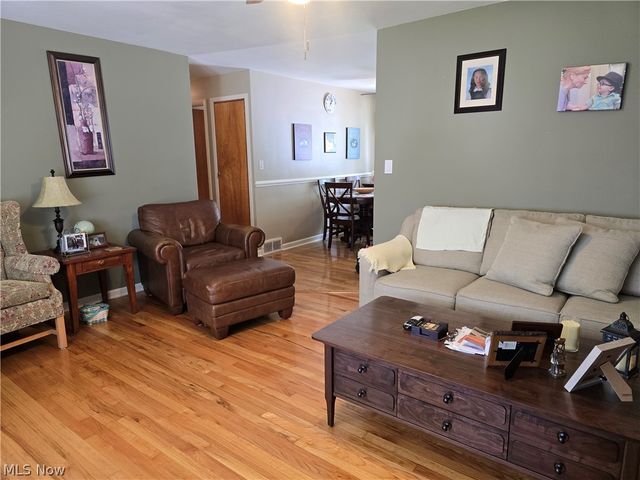 15021 Florence Drive, Maple Heights, OH 44137