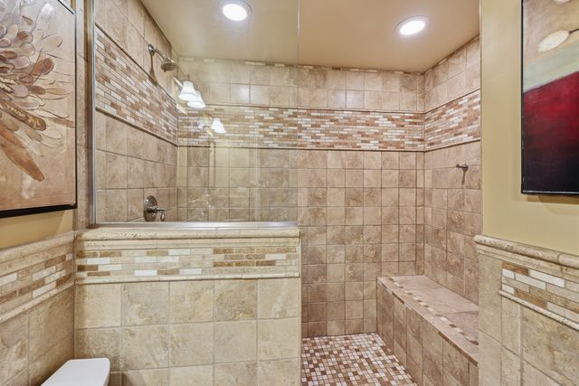 305 S Knollwood Drive, Schaumburg, IL 60193