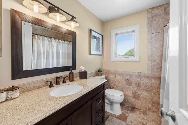 305 S Knollwood Drive, Schaumburg, IL 60193