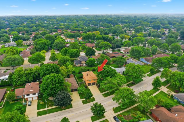 305 S Knollwood Drive, Schaumburg, IL 60193