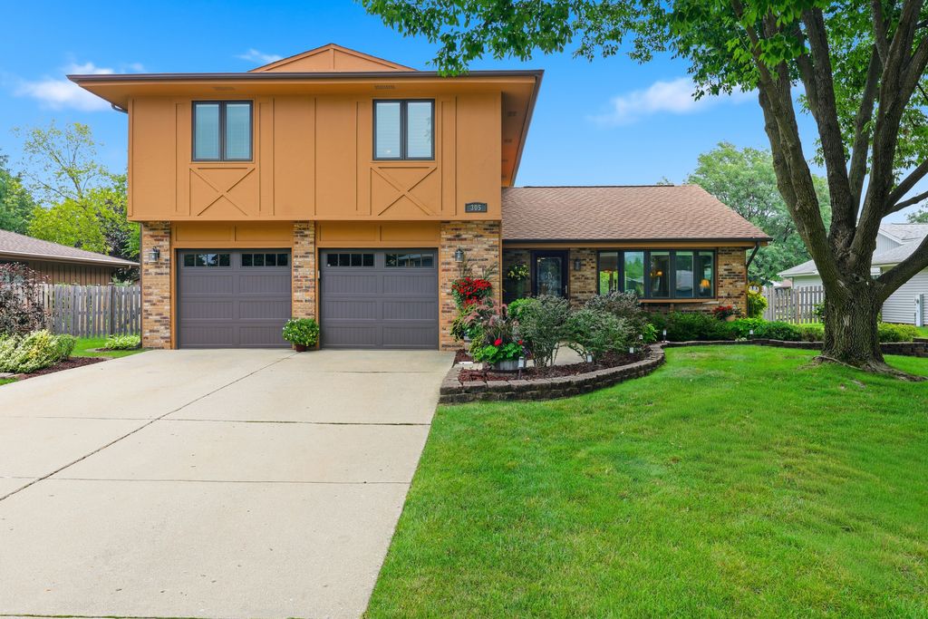 305 S Knollwood Drive, Schaumburg, IL 60193