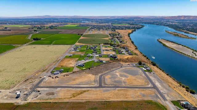 Lot 10 Nka Limousin Lane, Pasco, WA 99301