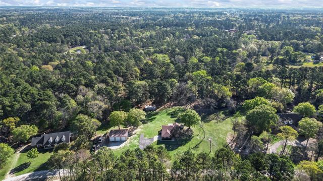 13 Westwood Drive, Huntsville, TX 77320