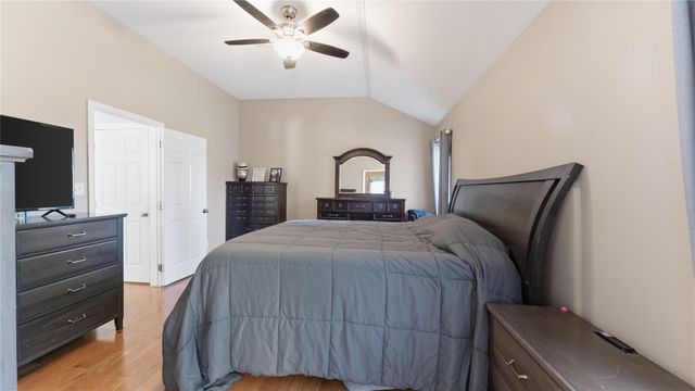 13 Westwood Drive, Huntsville, TX 77320