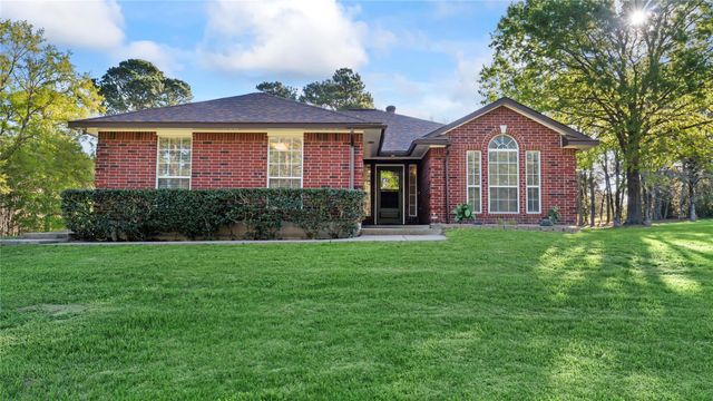 13 Westwood Drive, Huntsville, TX 77320