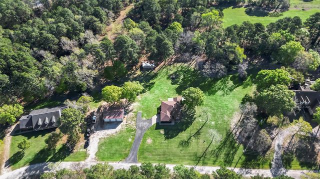 13 Westwood Drive, Huntsville, TX 77320