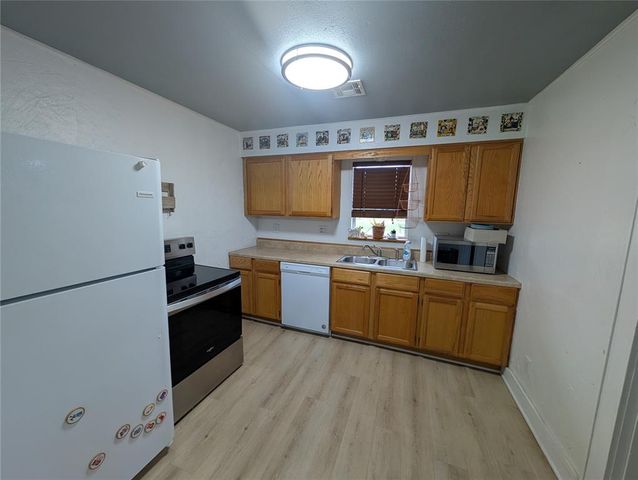 101 Maple Lane, Norman, OK 73069